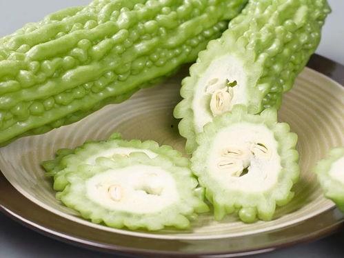 白珍珠吃瓜,白珍珠的瓜界探险记