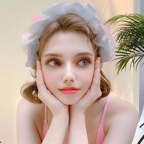 安娜模特吃瓜头像照片,瓜田里的时尚女神