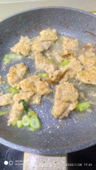 胶瓜怎么炒吃,家常美味一锅出