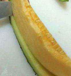 蜜瓜婴儿可以吃嘛怎么吃,适宜年龄与安全食用方法